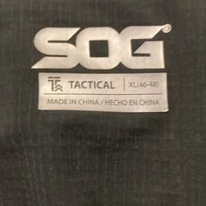 Sog tactical shirt. XLarge. Like new. Padded. No rips or stains.